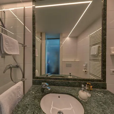 Unger Hotel 4*