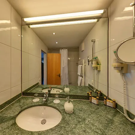 Unger 4* Στουτγκάρδη