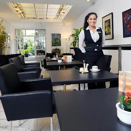 Unger Hotel 4*